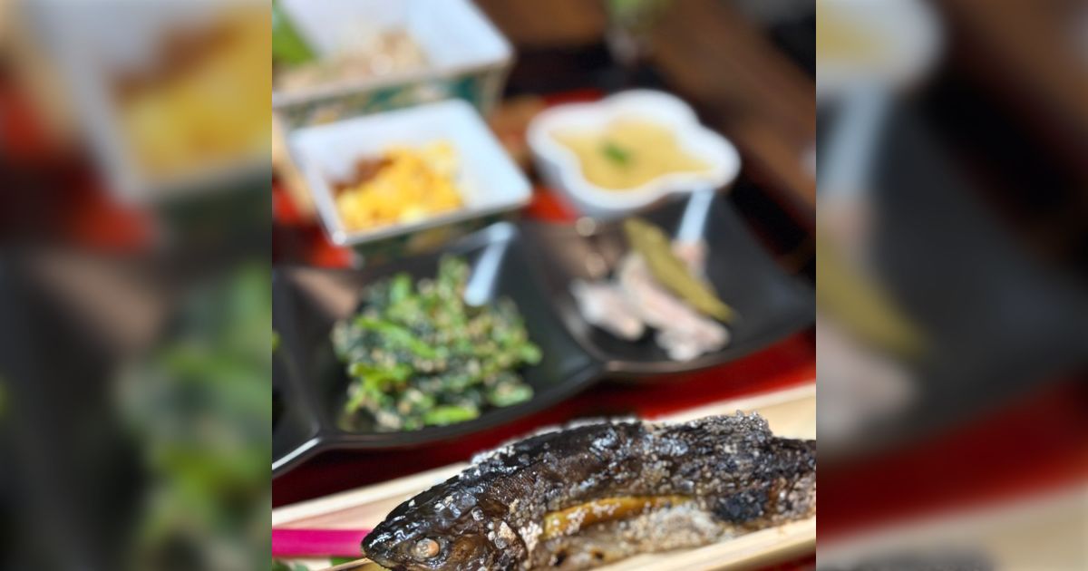 サイゼで働いていた時、深刻な顔の家族2組が高校生の男女を連れて来店、あまりに深刻な空気に「オーダーまだですが?」と言いに行ける空気ではなく、見守った話